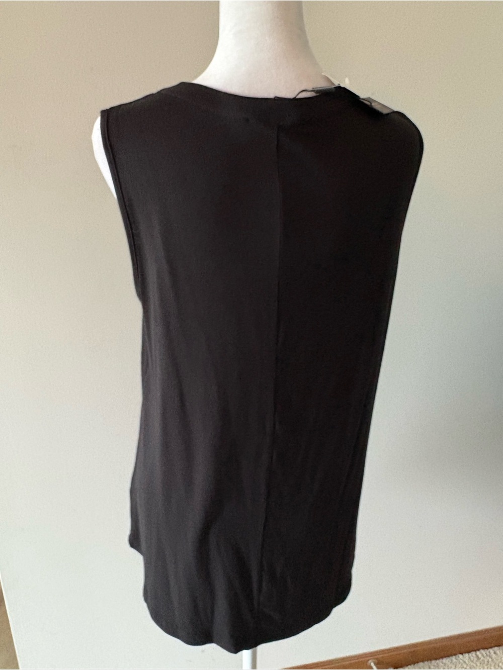 NWT Cable & Gauge Black Aztec Embroidered Split Neck Tank Top - Size L - Picture 4 of 8